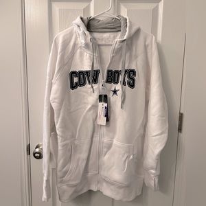 Dallas Cowboys jacket. Never worn. Size XL in women’s.